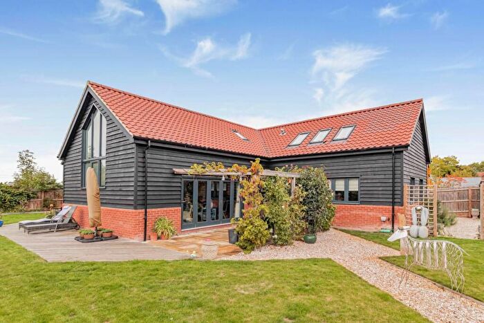 4 Bedroom Detached House For Sale In Low Road, Burwell, Cambridge, CB25