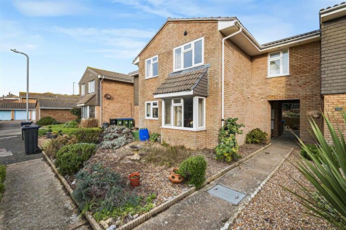 1 Bedroom House For Sale In St. Crispians, Seaford, BN25