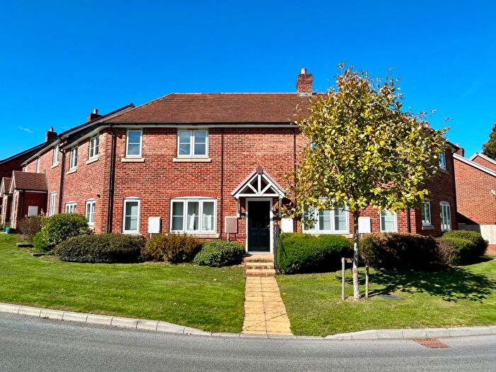 1 Bedroom Maisonette To Rent In Holland Drive, Medstead, Alton, GU34