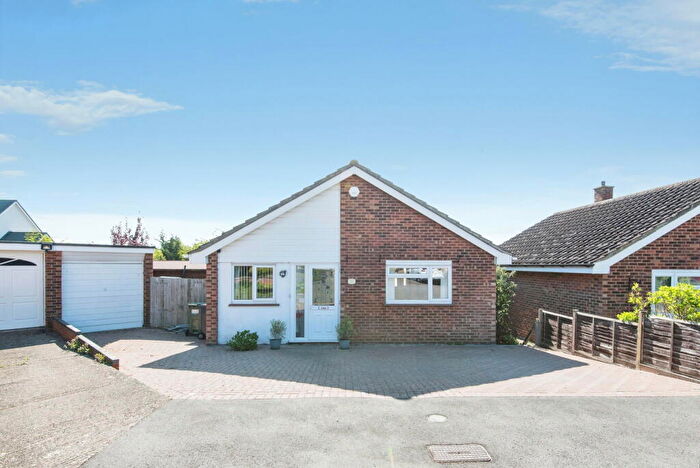 2 Bedroom Detached Bungalow For Sale In Orchard Close, Meppershall, SG17