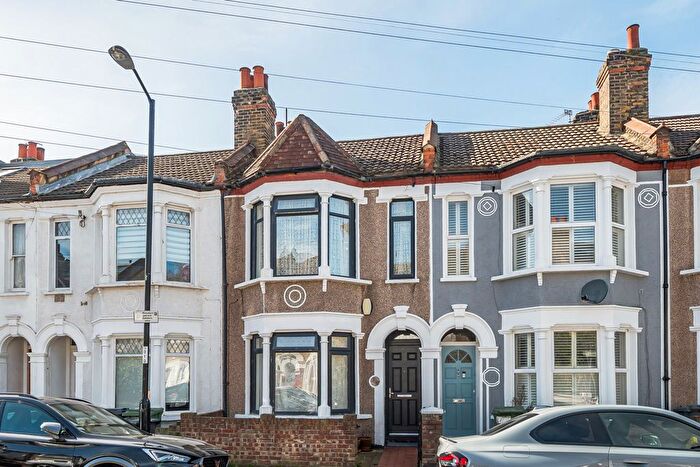 3 Bedroom Terraced House For Sale In Silvermere Road, London, SE6