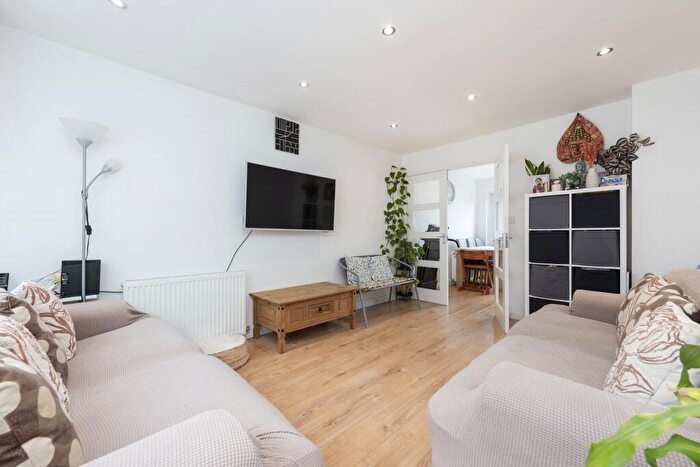 3 Bedroom Terraced House For Sale In All Saints Road, Sutton, SM1