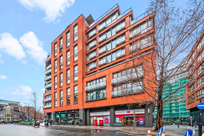 2 Bedroom Flat For Sale In Praed Street, London, W2