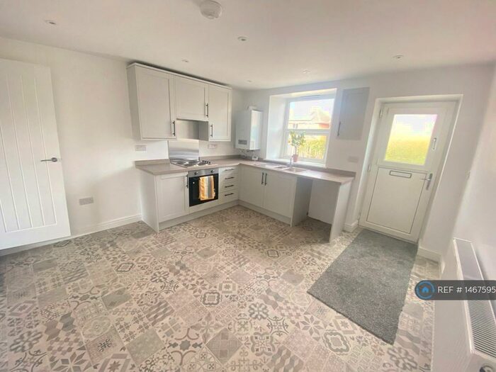 3 Bedroom Terraced House To Rent In Birdwell Common, Birdwell, Barnsley, S70