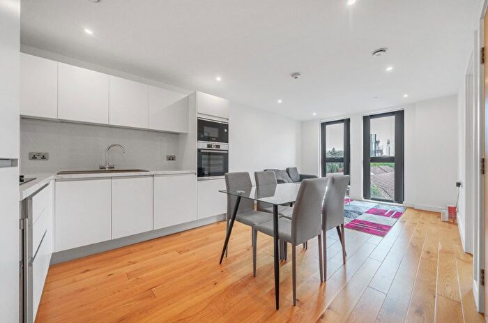 1 Bedroom Flat To Rent In William Street, Birmingham, West Midlands, B15