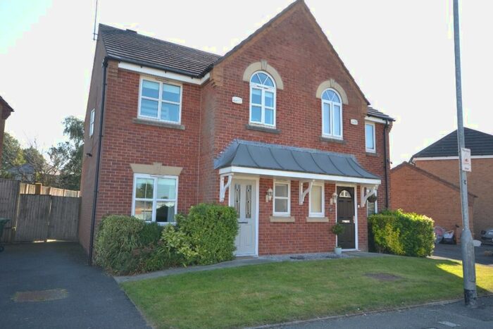 3 Bedroom Semi-Detached House To Rent In Lowther Crescent, St Helens, WA10
