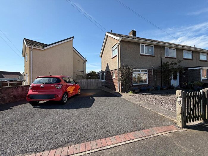 3 Bedroom Semi Detached House For Sale In Meadway, Rogiet, Caldicot, Mon., NP26