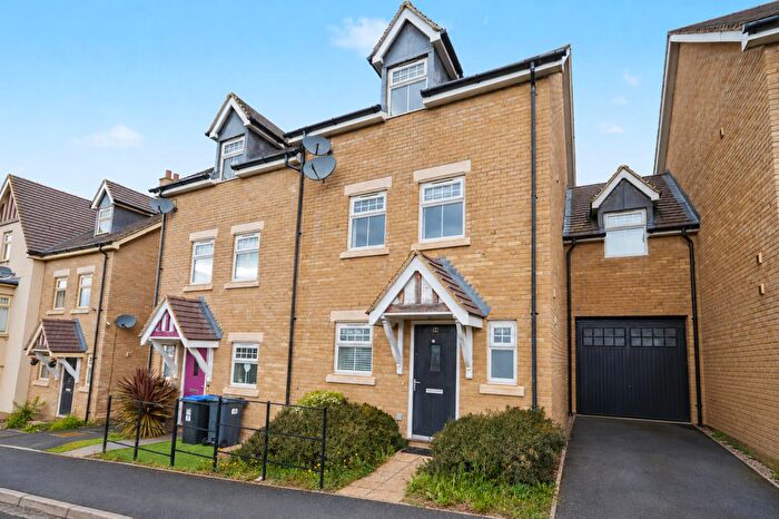 4 Bedroom Town House To Rent In Little Dell, Buckton Fields, NN2