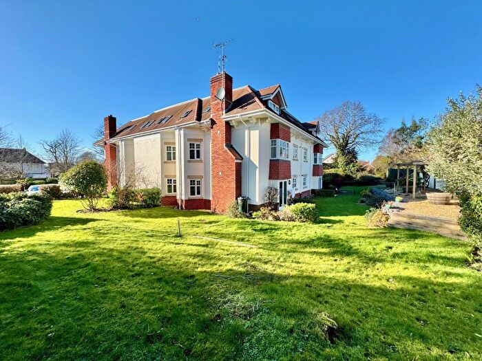 2 Bedroom Apartment For Sale In Sarlsdown Road, Exmouth, EX8