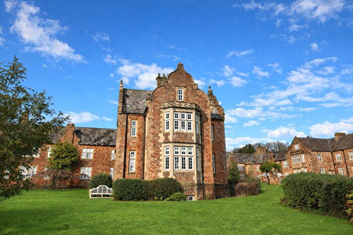 2 Bedroom Apartment For Sale In South Horrington, Wells, BA5