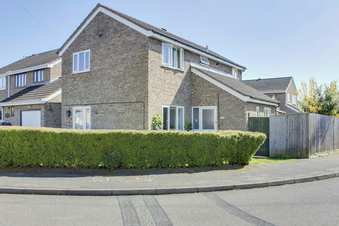 4 Bedroom Detached House To Rent In Honeydon Avenue, Eaton Socon, PE19