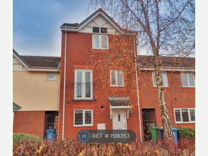 4 Bedroom Terraced House To Rent In Regency Square, Warrington, WA5