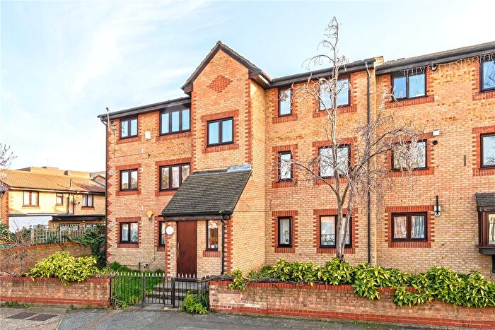 Studio To Rent In Francis Street, London, E15