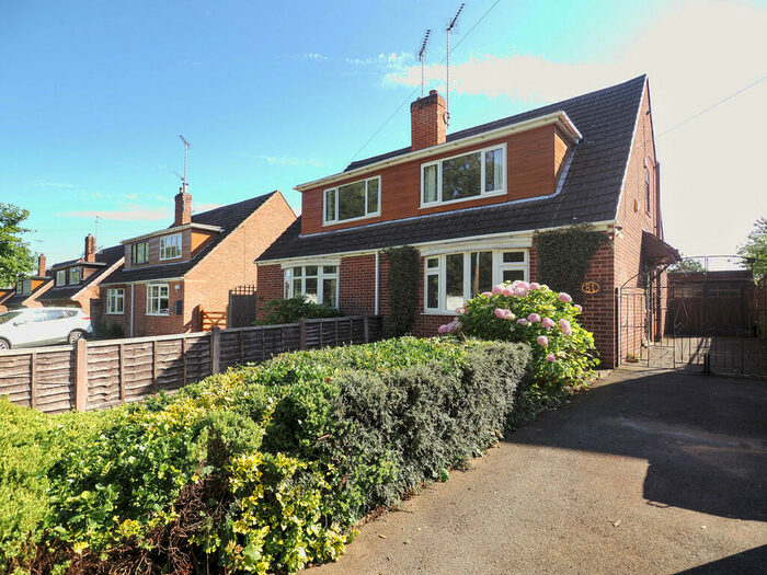 3 Bedroom Semi-Detached House To Rent In Coton Road, Walton-on-trent, Swadlincote, DE12