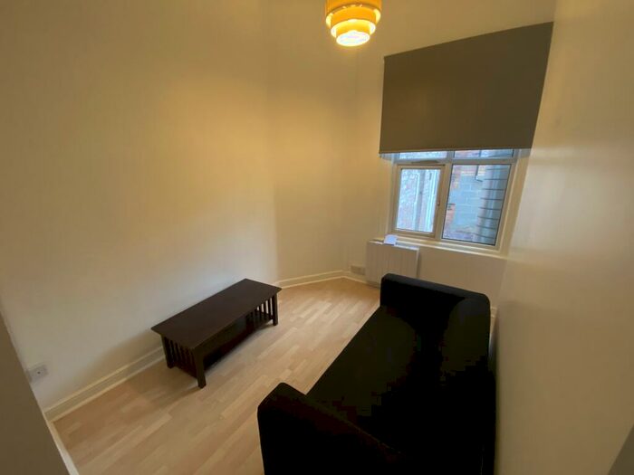 2 Bedroom Flat To Rent In ** &#pppw ** Mansfield Road, Nottingham, NG1