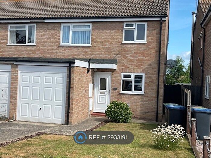 3 Bedroom Semi-detached House To Rent In Hampton Close, Herne Bay, CT6