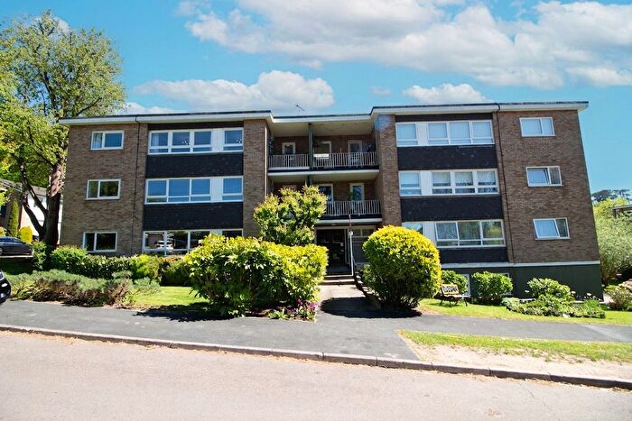 3 Bedroom Flat For Sale In The Hoe, Carpenders Park, Watford, WD19