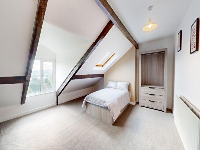 4 Bedroom Flat To Rent In Moorland Avenue, Hyde Park, Leeds, LS6