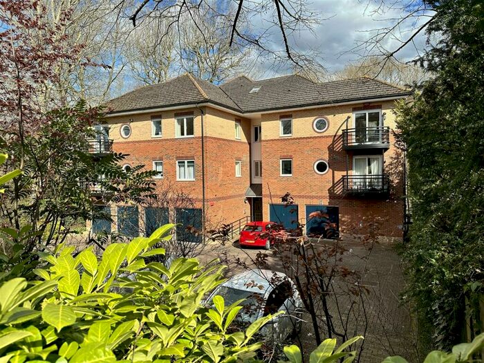 2 Bedroom Flat To Rent In Willowbrook, Water Eaton Road, Oxford, OX2