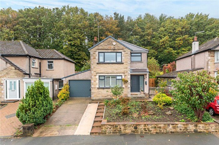 3 Bedroom Detached House For Sale In Avondale Road, Shipley, West Yorkshire, BD18