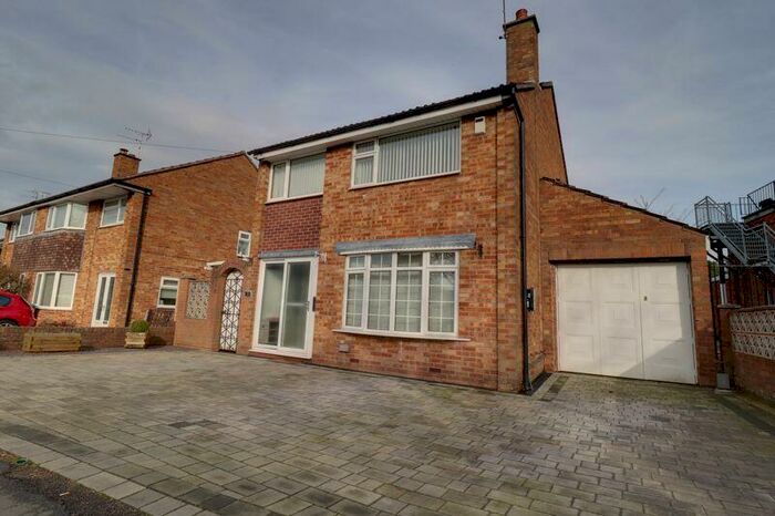 3 Bedroom Detached House To Rent In Bodmin Avenue, Stafford, ST17