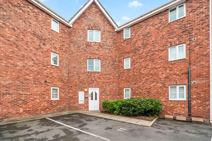2 Bedroom Flat For Sale In Barley Mere Close, Newton-Le-Willows, WA12