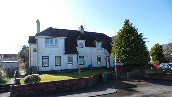 3 Bedroom Flat To Rent In Lomond Gardens, Johnstone, Renfrewshire, PA5