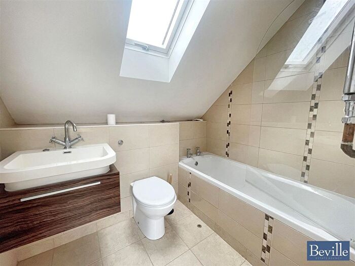 4 Bedroom Semi-detached House To Rent In Grove Road, Sonning Common, Reading, RG4