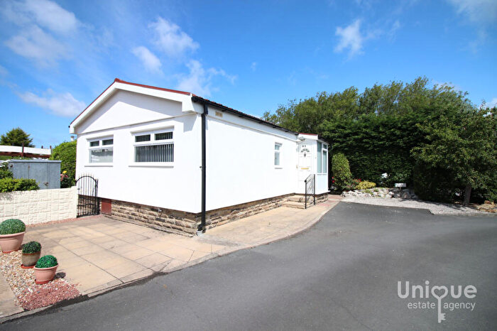 2 Bedroom Park Home For Sale In Lilac Drive, Hambleton Country Park, Poulton-le-Fylde, FY6