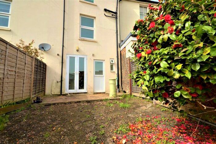 1 Bedroom Maisonette To Rent In Redhill, Surrey, RH1