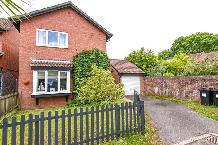 3 Bedroom Detached House For Sale In Foxcote Gardens, New Milton, Hampshire, BH25