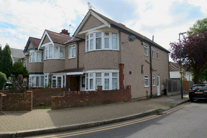 1 Bedroom Maisonette To Rent In Malvern Avenue, Harrow, Middlesex, HA2