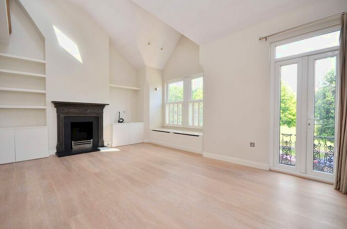 3 Bedroom Flat To Rent In Putney Bridge Road, Putney, SW15