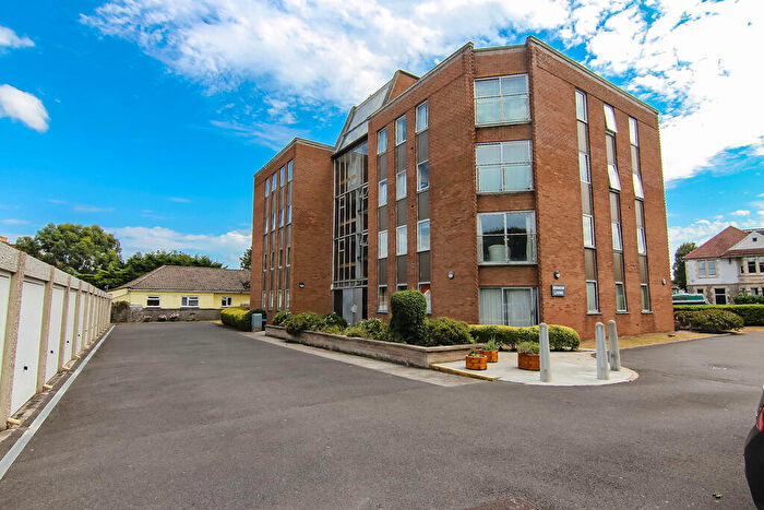 2 Bedroom Apartment For Sale In Clarence Road East, Weston-super-Mare, BS23