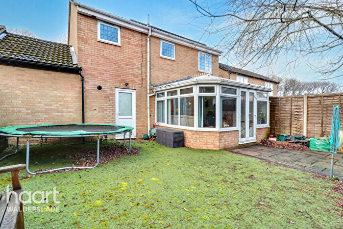 4 Bedroom Link Detached House For Sale In Falkland Place, Walderslade Woods, ME5