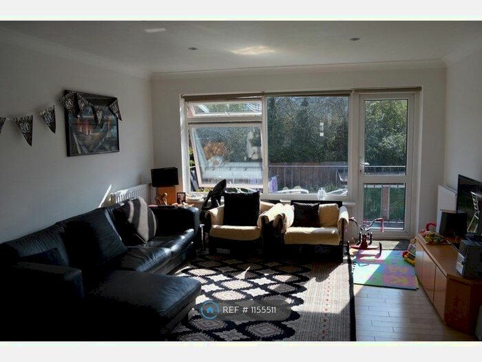2 Bedroom Flat To Rent In Station Road, New Barnet, Barnet, EN5