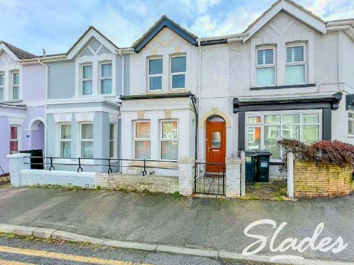 1 Bedroom Flat To Rent In Parkwood Road, Southbourne, Bournemouth, BH5