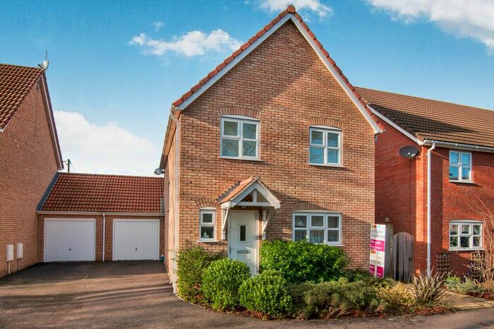 3 Bedroom Detached House To Rent In Green Acre Close, Mundford, Thetford, IP26