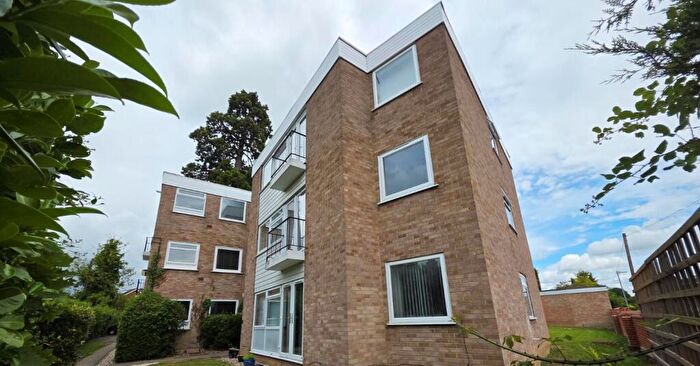1 Bedroom Flat For Sale In Flat Ashleigh Court, Station Lane, Ingatestone, Essex, CM4