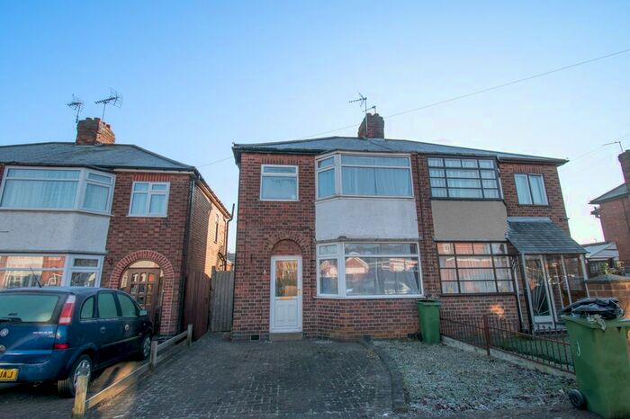 3 Bedroom Semi-Detached House To Rent In Headley Road, Braunstone, Leicester, LE3