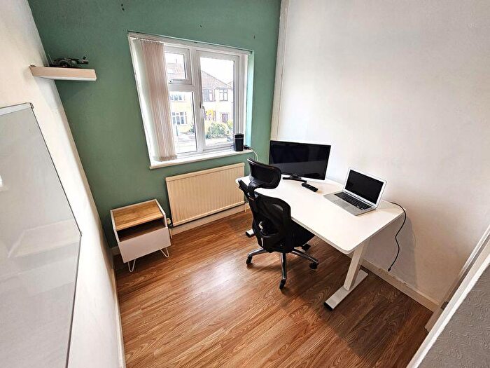 3 Bedroom Terraced House For Sale In Grimsbury Road, Kingswood, Bristol, BS15