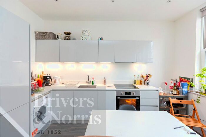 2 Bedroom Flat To Rent In Broadway Parade, Crouch End, London N8