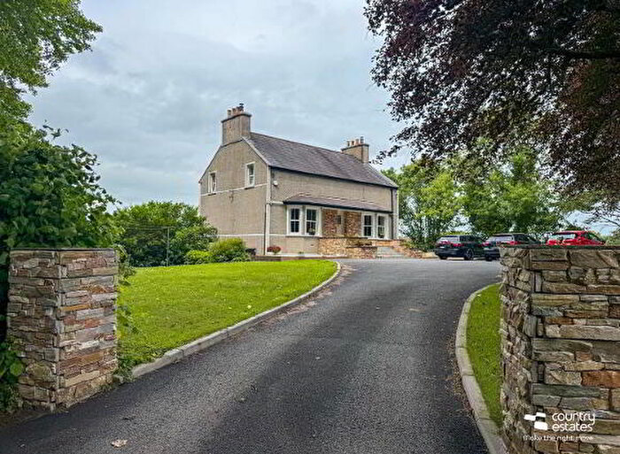 4 Bedroom Detached House For Sale In Templepatrick Road, Ballyclare, BT39