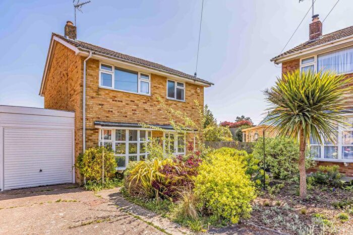 3 Bedroom Detached House For Sale In Watersedge Gardens, Emsworth, PO10