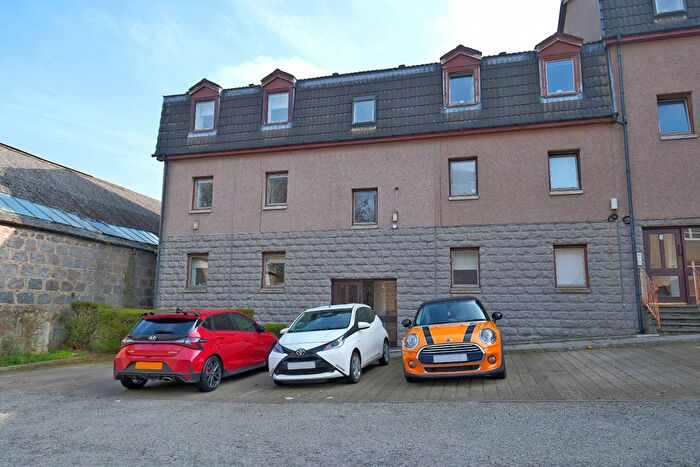 2 Bedroom Flat For Sale In Margaret Place, Aberdeen, Aberdeenshire, AB10