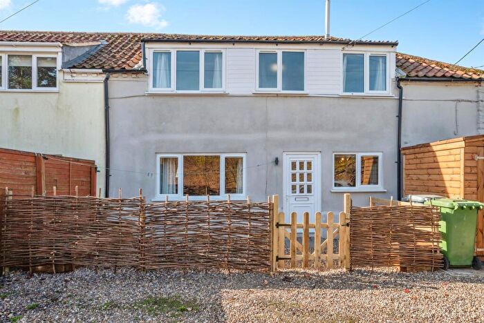 2 Bedroom Character Property For Sale In Booton Road, Cawston, Norwich, NR10