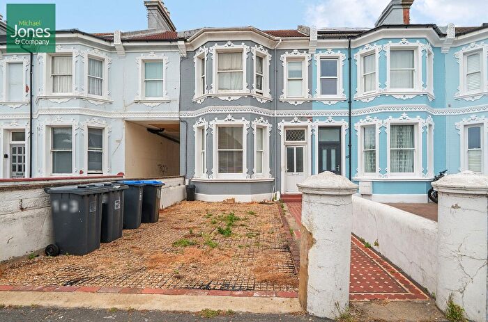 1 Bedroom Studio To Rent In Lyndhurst Road, Worthing, BN11