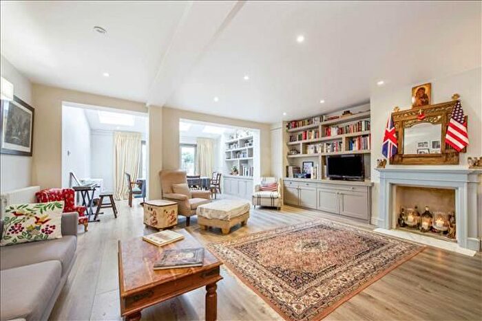 4 Bedroom Terraced House For Sale In Norley Vale, London, SW15