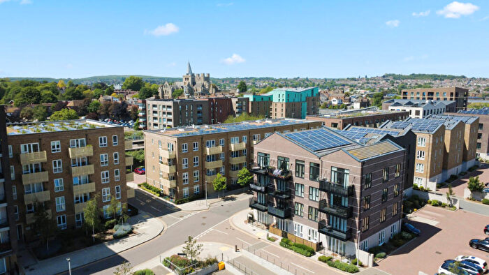 2 Bedroom Apartment For Sale In Corys Road, Rochester, ME1