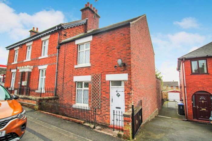 2 Bedroom End Of Terrace House To Rent In Ashbourne Road, Leek, ST13